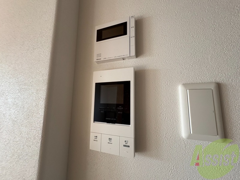 バルコニー　バルコニーです。洗濯物を干すもよし、一息つくもよしですね。