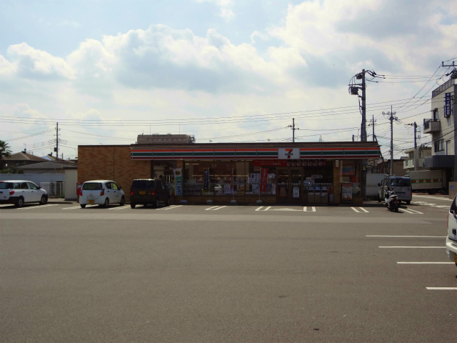 コンビニ　セブンイレブン宇都宮陽東5丁目店（コンビニ）まで376m