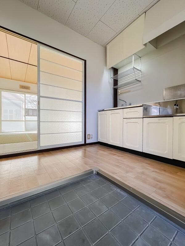 居室・リビング　キッチン