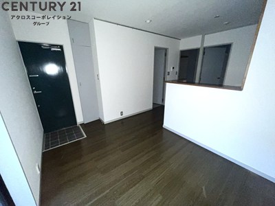 居室・リビング　10.5帖の広いLDK。