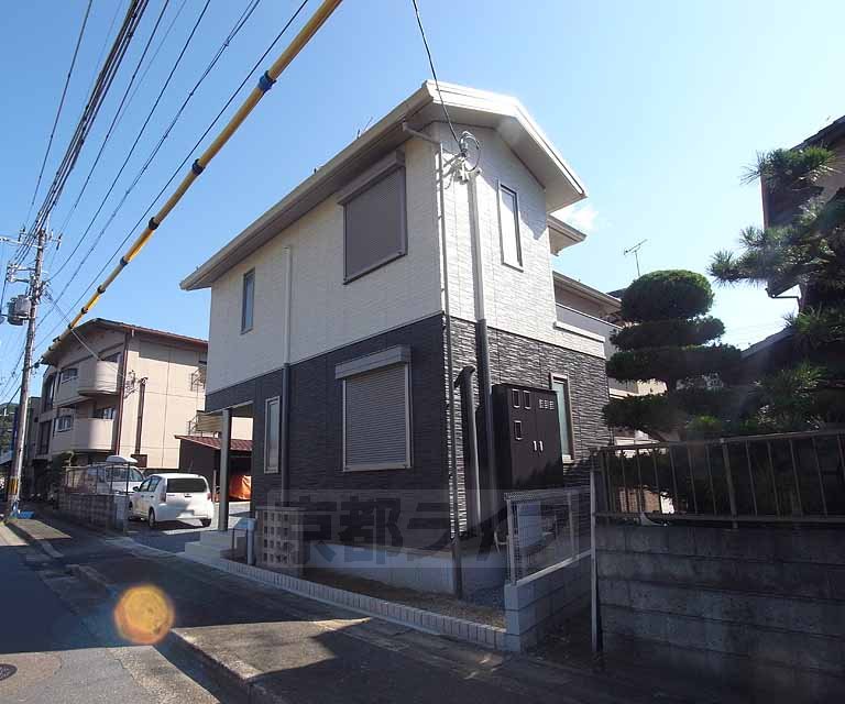 建物外観　２０１４年築、積水ハウスシャーメゾン！