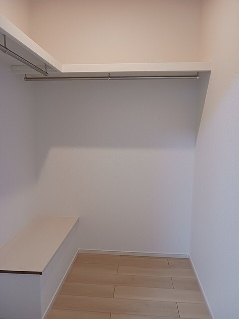 収納　ウォークインクローゼット