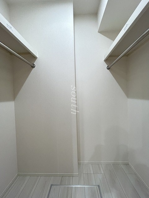 収納　ウォークインクローゼット