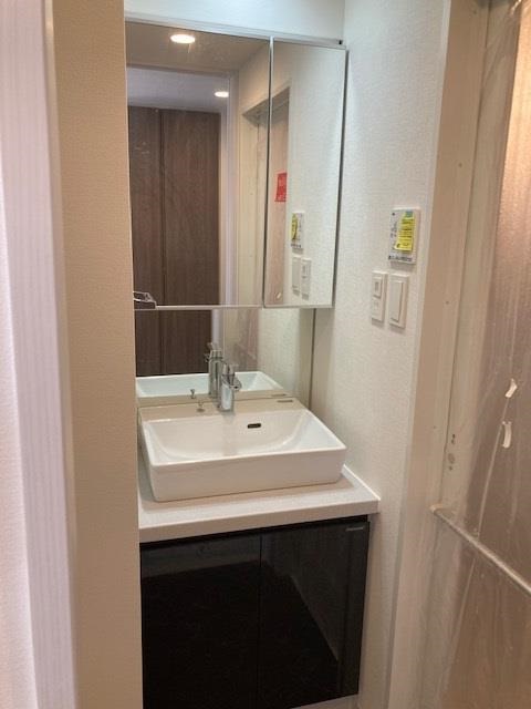 洗面設備　※反転タイプの写真を使用しています。