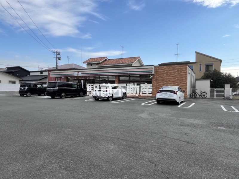 コンビニ　セブンイレブン荒尾東屋形店（コンビニ）まで400m