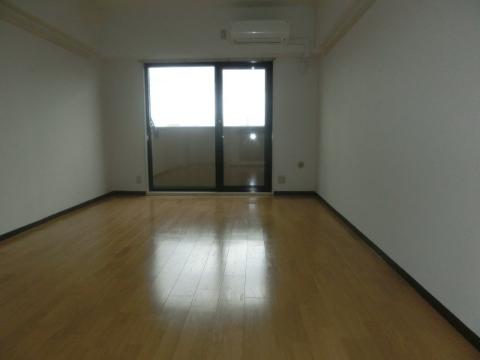 ＧⅠ-ＺⅡ　居室・リビング　室内