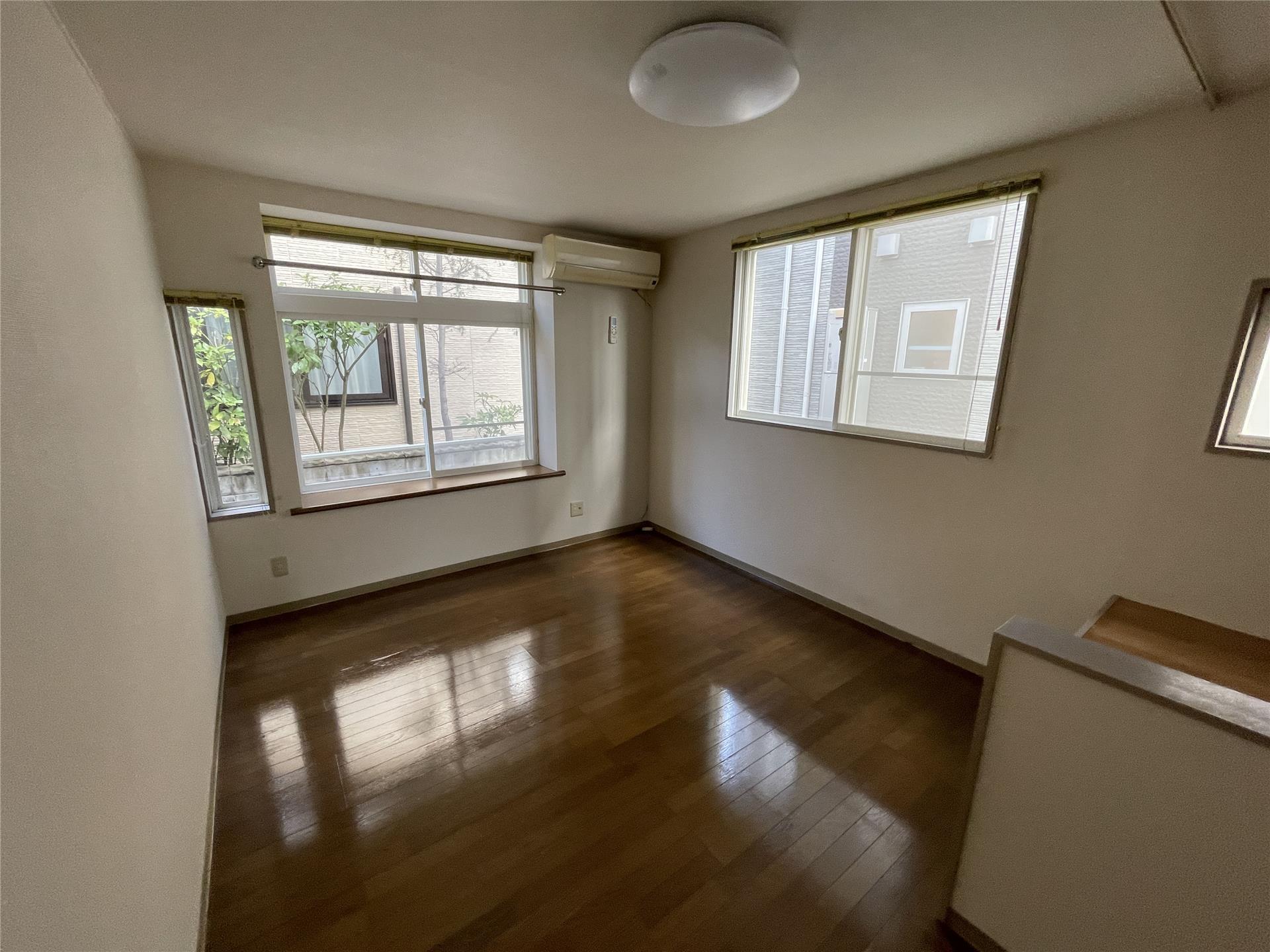 居室・リビング　洋室