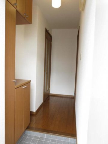 玄関　収納もある玄関です