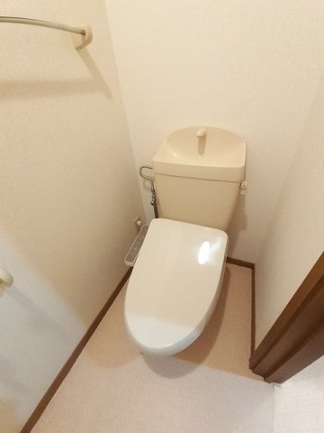 トイレ　コンパクトで使いやすいトイレです