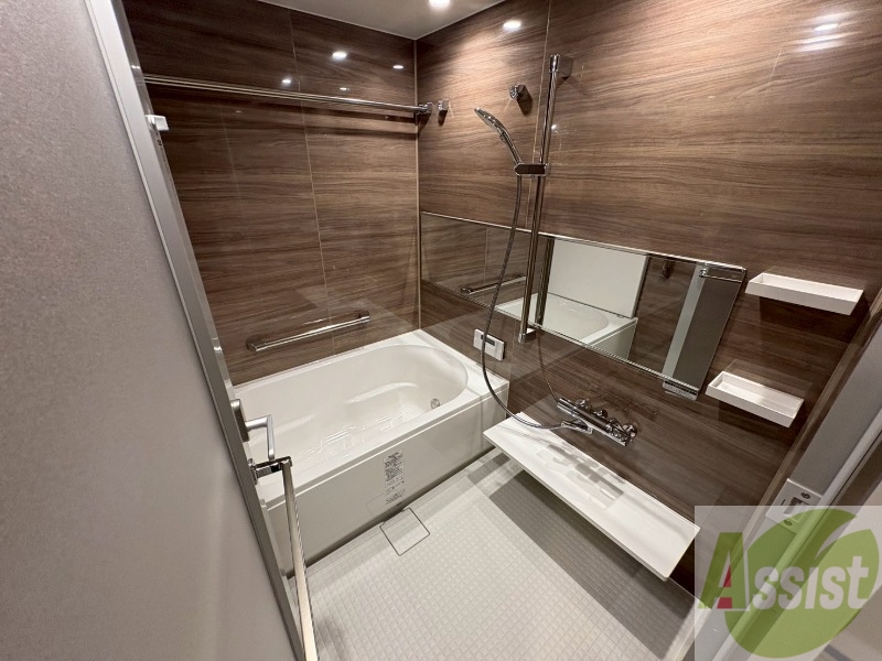 バス・シャワールーム　お風呂になります。一日の疲れを癒してくださいね。