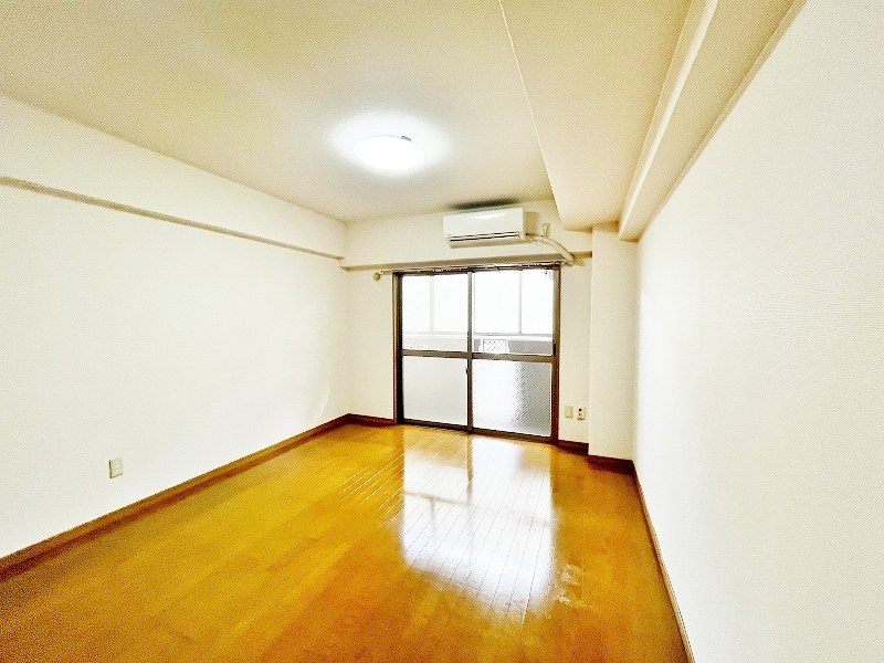 居室・リビング　★洋室8帖★