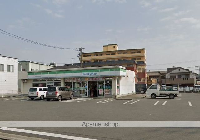 コンビニ　ファミリーマート（コンビニ）まで1271m