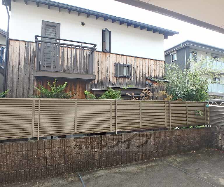 眺望　南向きの専用テラスからの景色です。