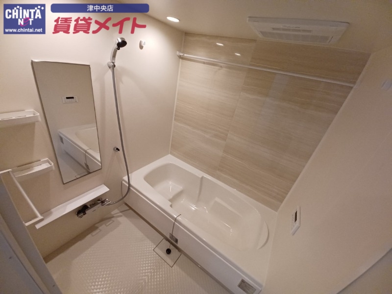 バス・シャワールーム　同型参考写真