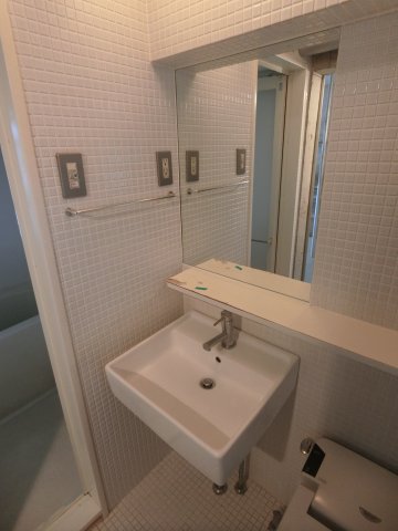 洗面設備　他のお部屋の参考写真となります。