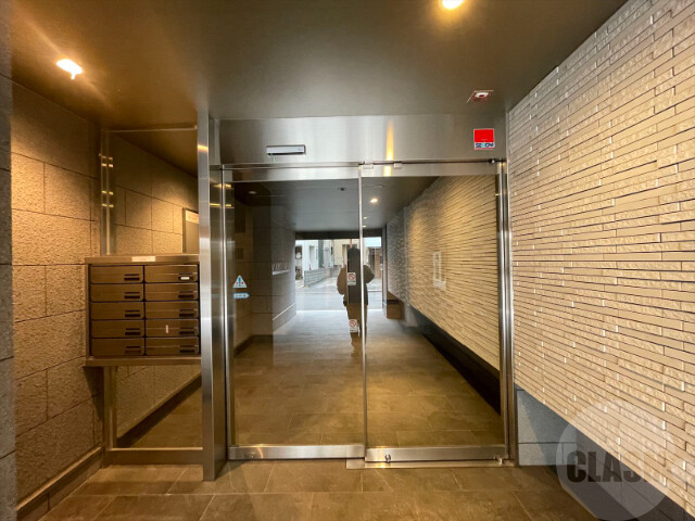 ロビー　建物入口