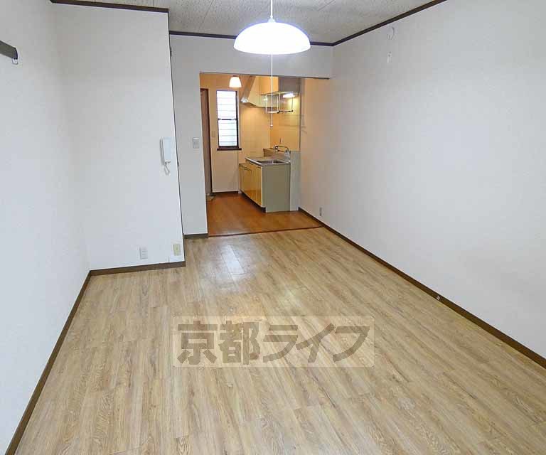 居室・リビング　８帖の広々１Ｋです！