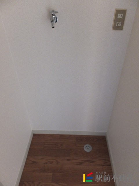 洗面設備　洗濯機置き場