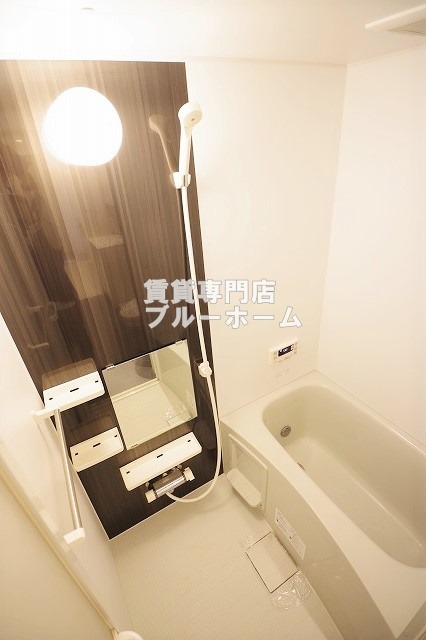 バス・シャワールーム　落ち着いた雰囲気のバスルーム！