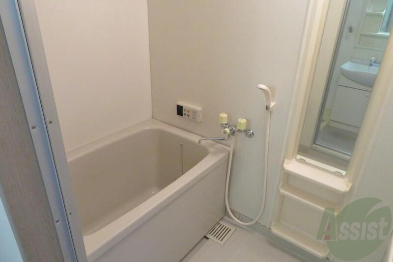 バス・シャワールーム　ゆったりしたバスタブがいいですねー、バスタイムを満喫ですね