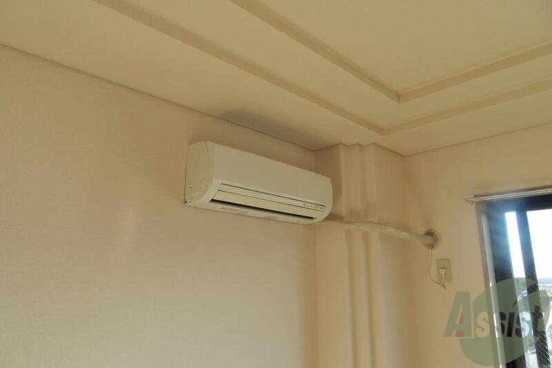 その他設備　リビングにはちゃんとエアコンも備え付けです