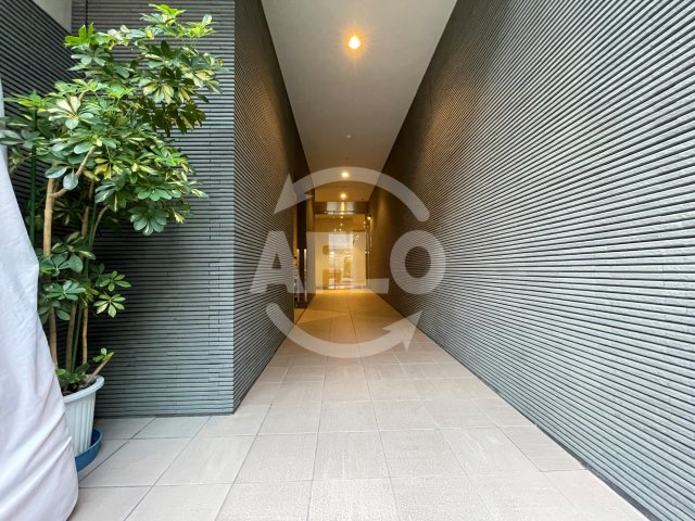 エントランス　カーサラピス　エントランス