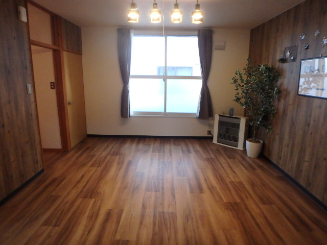 居室・リビング　居間