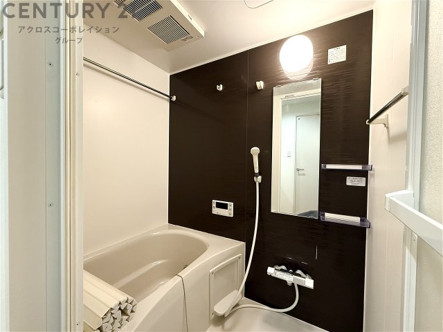 バス・シャワールーム　浴室乾燥機付きで便利！