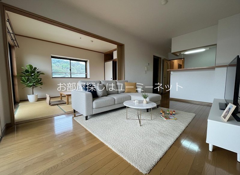 居室・リビング　写真内の家具はＣＧ画像です。物件に付帯するものではありません