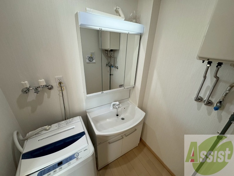 洗面設備　こちらに洗面台があります。朝の洗顔はこちらで。