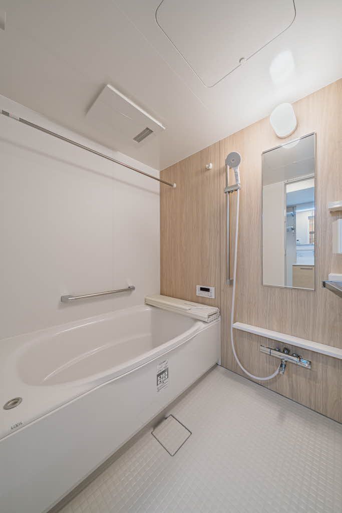 バス・シャワールーム　バスルーム
