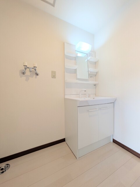 洗面設備　洗髪洗面化粧台