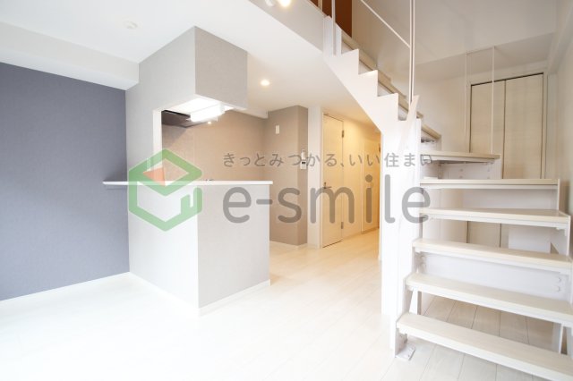 居室・リビング　こちらのリビングで趣味の時間をお楽しみください