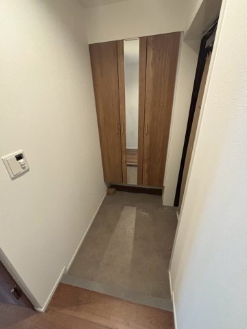 玄関　落ち着いた玄関です