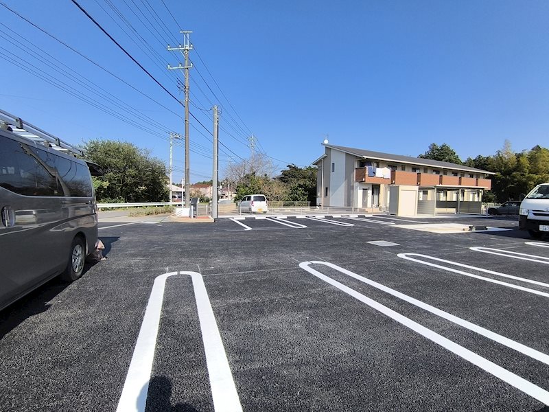 駐車場　（イメージ）