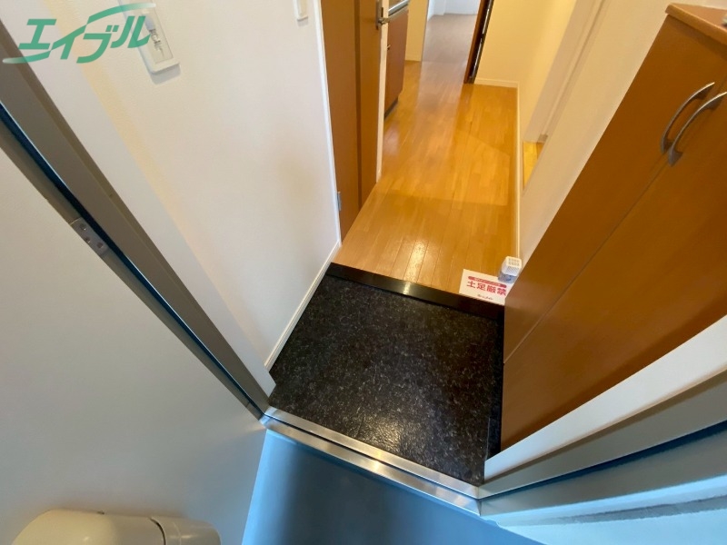 玄関　同物件別室画像