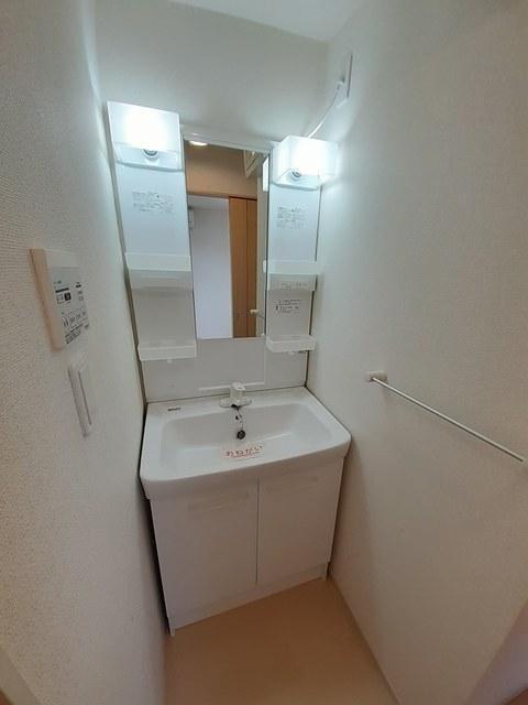 洗面設備　洗面化粧台