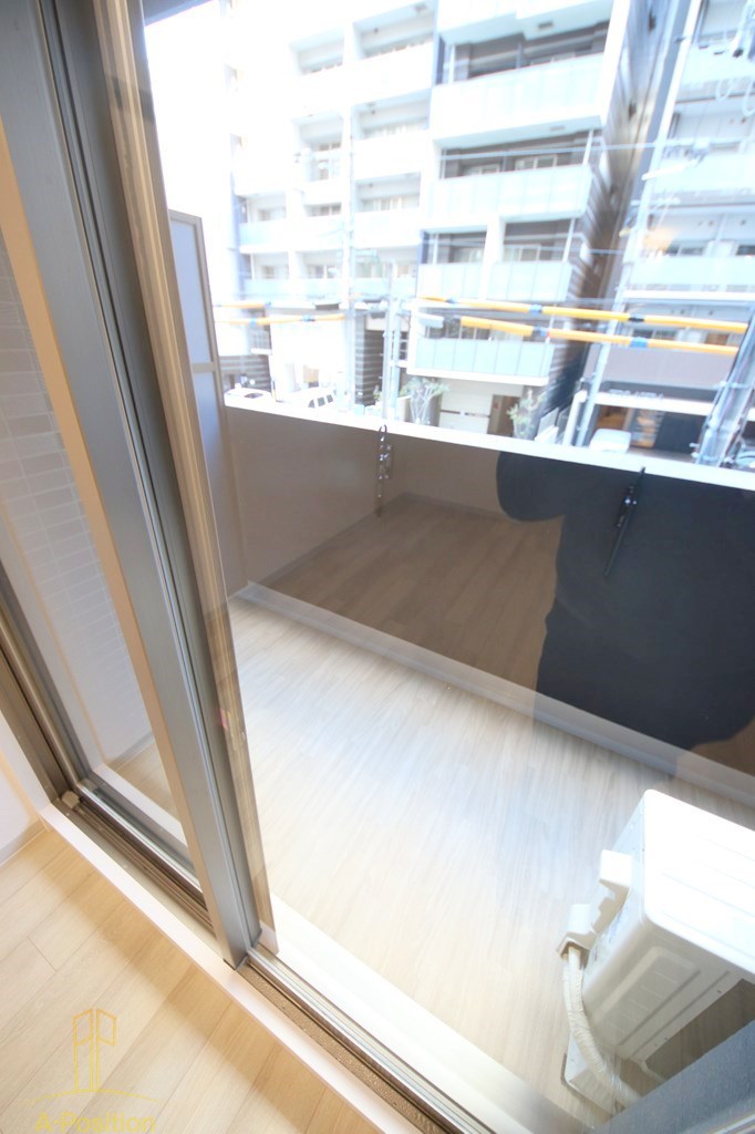 バルコニー　プレサンス堺筋本町エグゼブラン