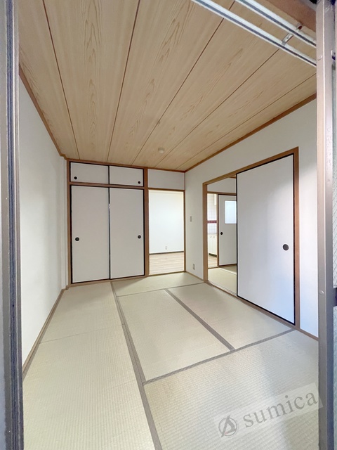 居室・リビング　日当たりのいいお部屋です♪