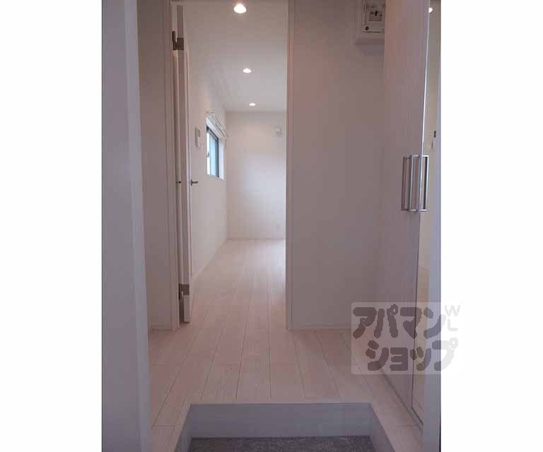 その他部屋・スペース　清潔感のある玄関先です