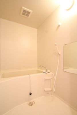 バス・シャワールーム　きれいなお風呂です