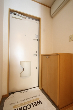 玄関　収納もある玄関です