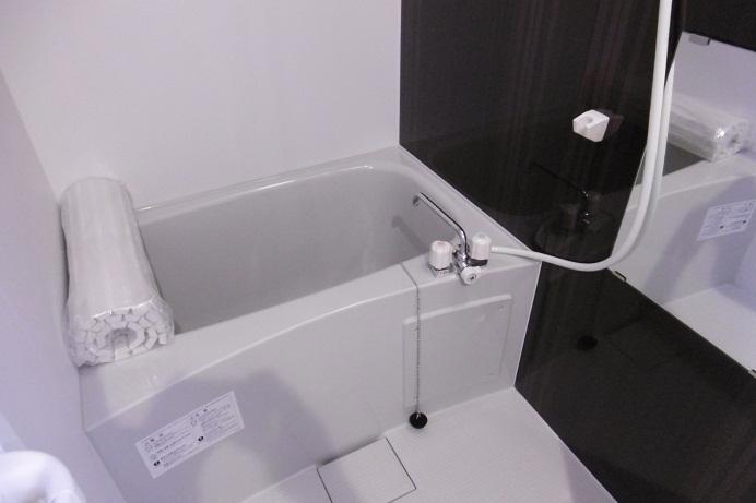 バス・シャワールーム　※別部屋の参考写真です。