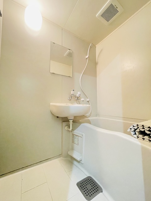 バス・シャワールーム　※２０２号室参考写真