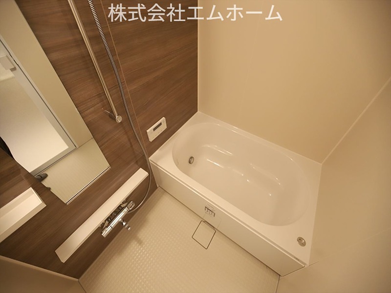 バス・シャワールーム　追い焚き浴室暖房乾燥機付お風呂