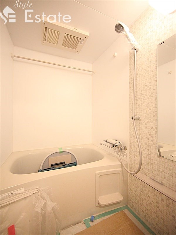 バス・シャワールーム　バスルーム