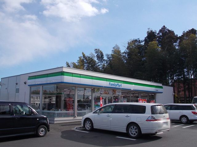 コンビニ　ファミリーマートさくら蒲須坂店（コンビニ）まで80m