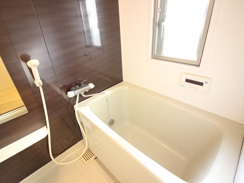 バス・シャワールーム　同物件別部屋イメージ