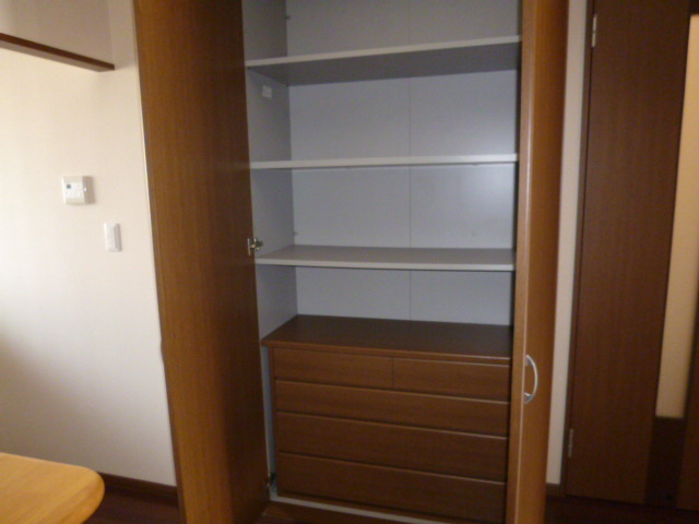 収納　クローゼット