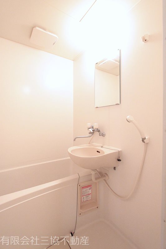 バス・シャワールーム　カビ対策に換気扇はうまく使いましょう♪　※別部屋同室間取り写